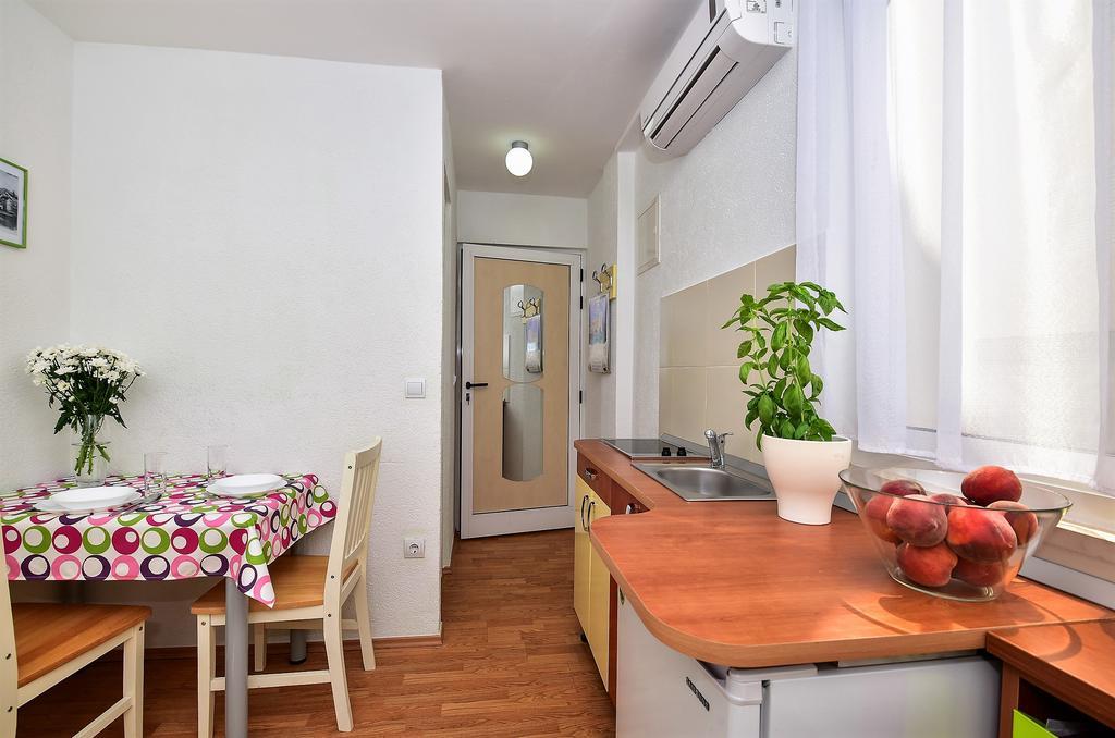 Apartment Borna Makarska Extérieur photo